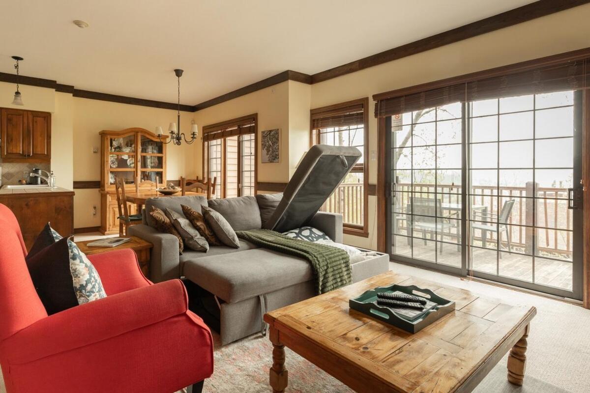 Tremblant In&out - View - Wood Fireplace Apartment Mont-Tremblant
